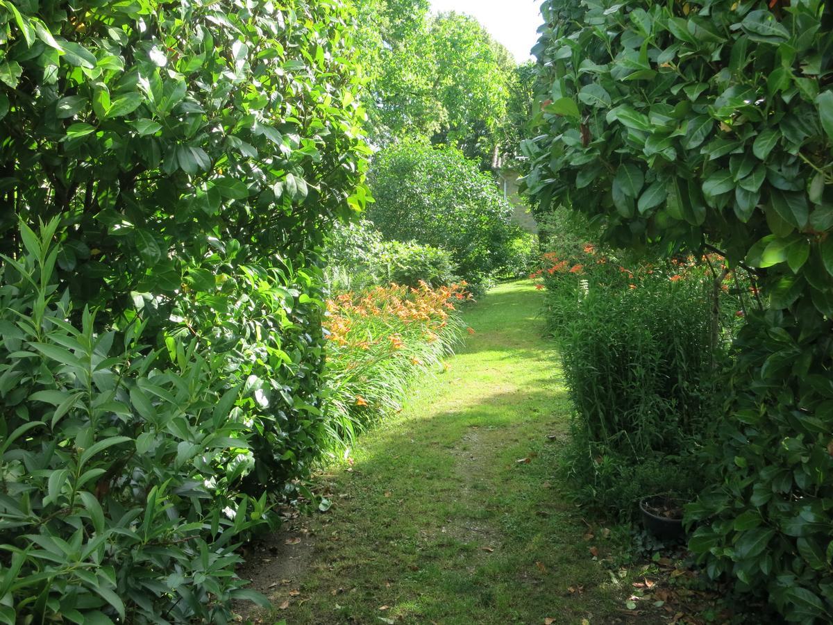 Les Jardins De Lily Saint-Léonard-de-Noblat Exterior photo