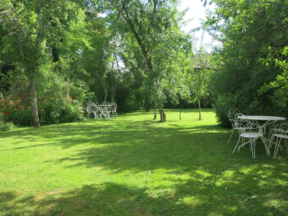 Les Jardins De Lily Saint-Léonard-de-Noblat Exterior photo