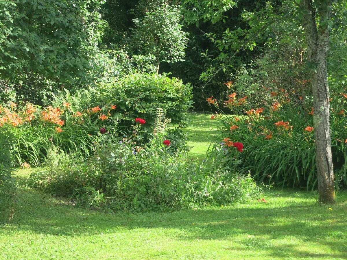 Les Jardins De Lily Saint-Léonard-de-Noblat Exterior photo