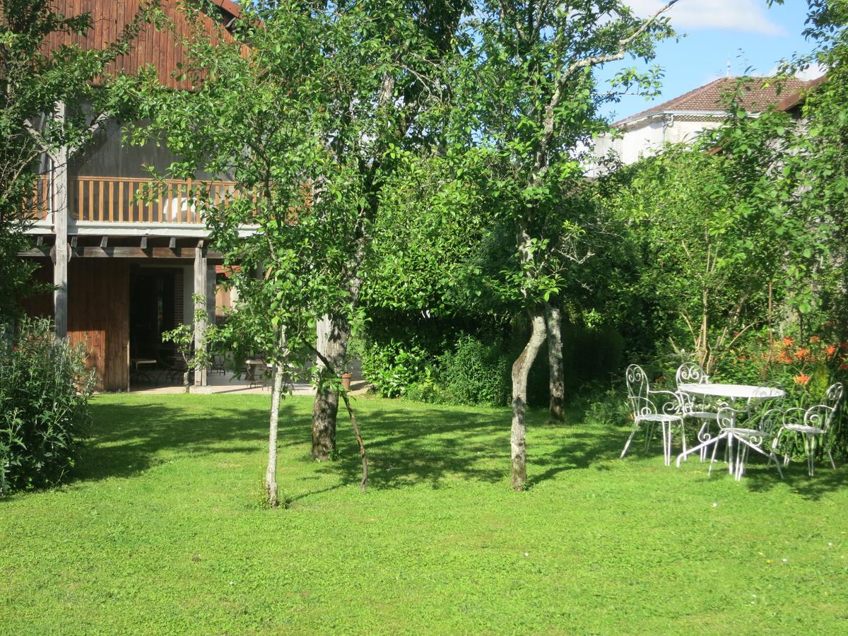 Les Jardins De Lily Saint-Léonard-de-Noblat Exterior photo